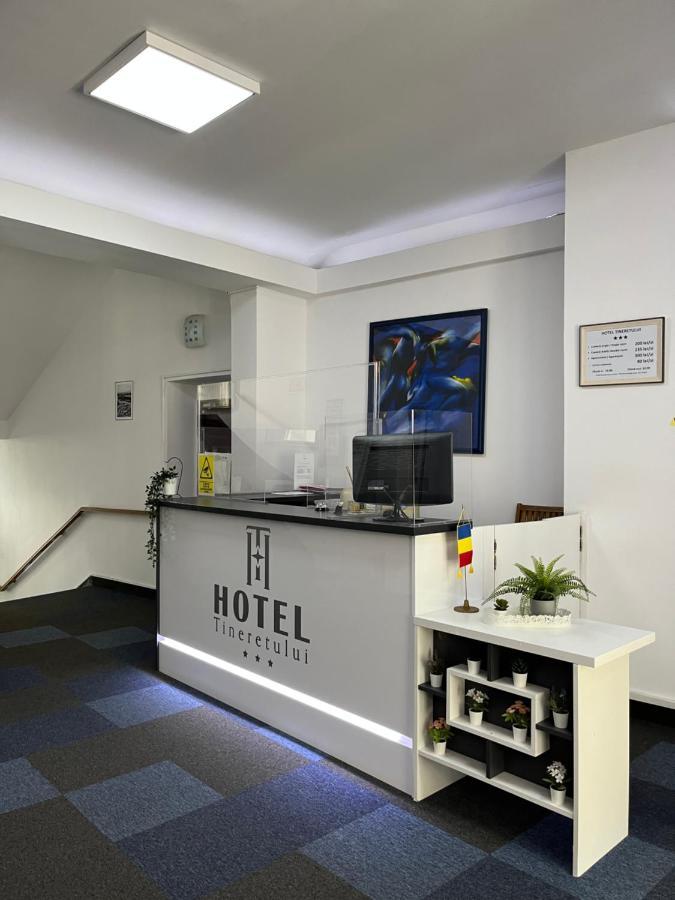 Hotel Tineretului Boekarest Buitenkant foto